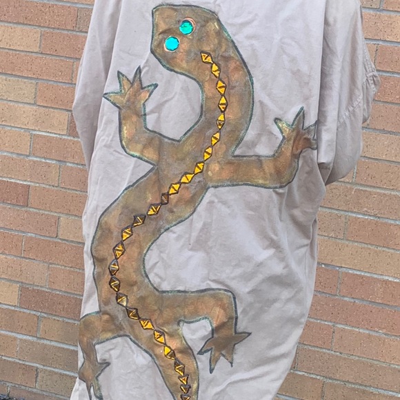 Hand painted dusted coat - Picture 2 of 4